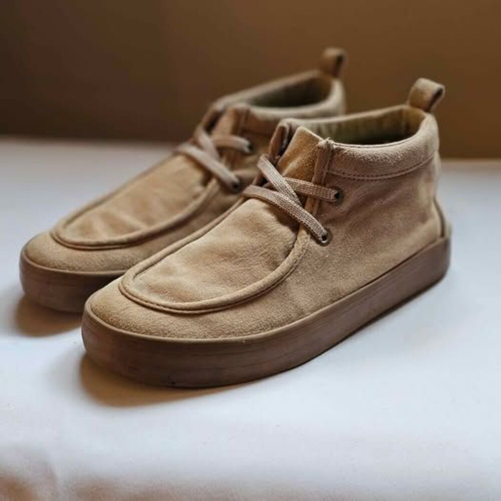 Old Navy water-repellent faux-suede chukka boots size 2